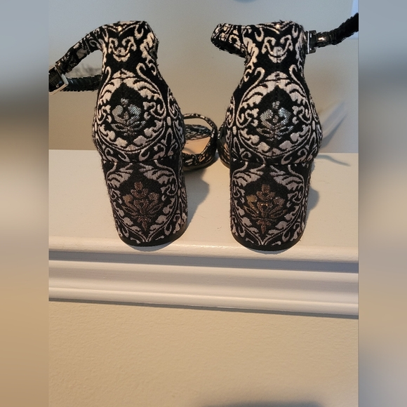 EUC! SAM EDELMAN TAPESTRY OPEN TOE HEEL ANKLE STRAP SANDAL - Picture 4 of 7